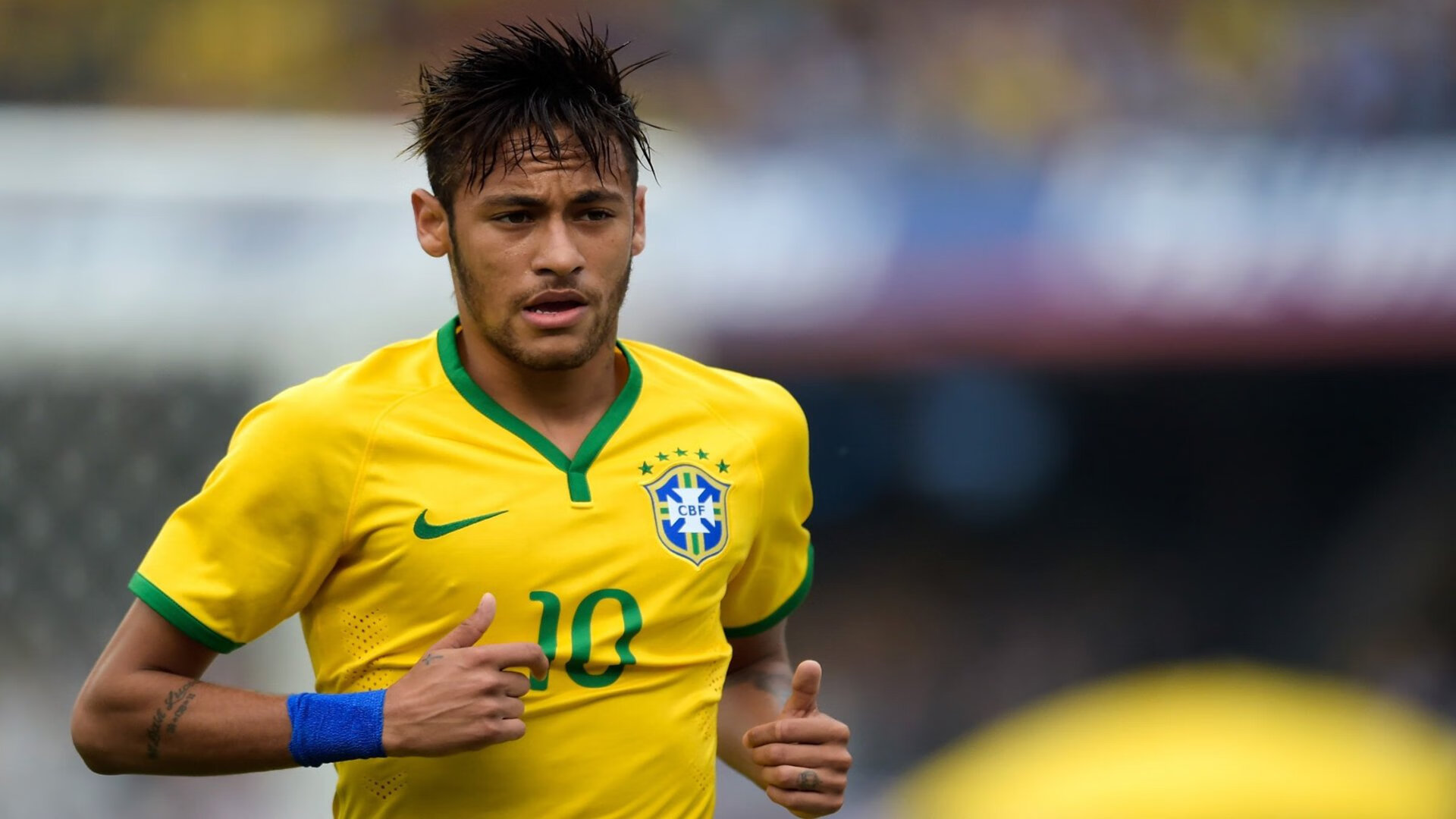 球员在赛季中段得到国家队教练关注并获征召，球员入选国家队有工资吗