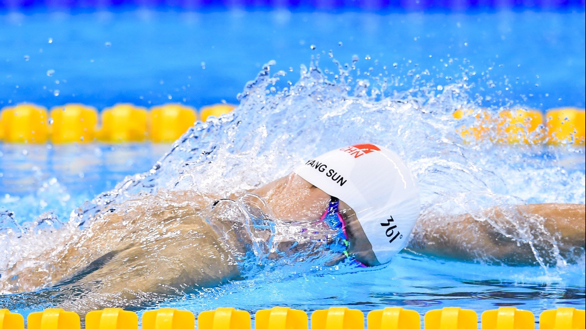 说到做到！泰山3-1海港，徐江果然连磕3个，球迷：不跪叫磕头吗？